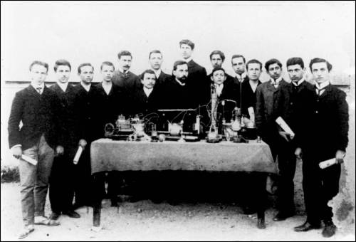 Σταφανίδης και Απόφοιτοι